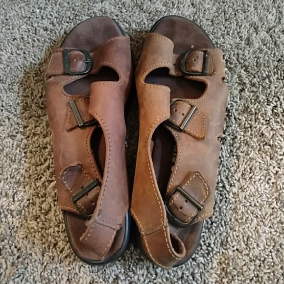 eastland leather sandals